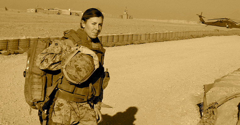 Navy flight nurse shares experiences treating wounded leaving the battlefield