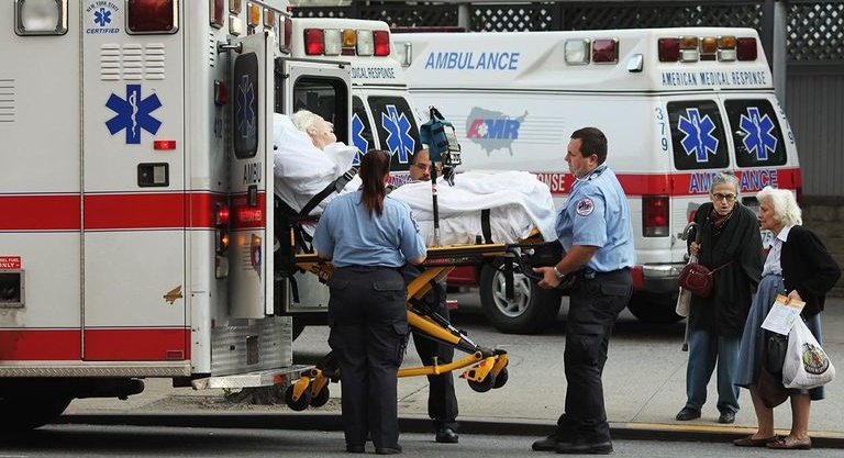 EMTs and Paramedics average hourly wage & salary for all