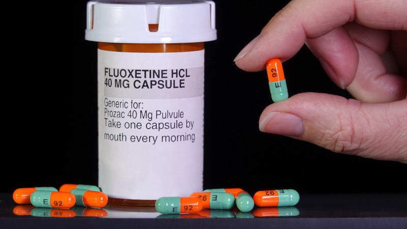 NCLEX Exam Based Practice Questions with Rationale: Instructions for Fluoxetine (Prozac) Therapy